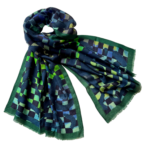 (A) Langschal Cashmere Figures and  chess